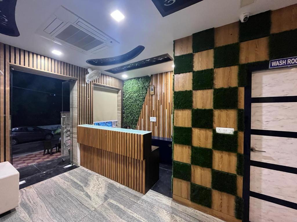 Hotel Mayur Palace 아그라 외부 사진